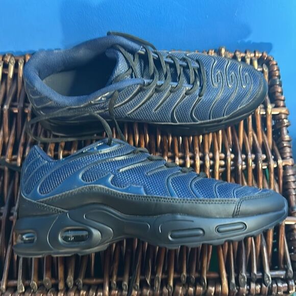 Men’s Black Blue Athletic Sneakers Size 9.5 | Unbranded Running Walking Shoes - Picture 2 of 4